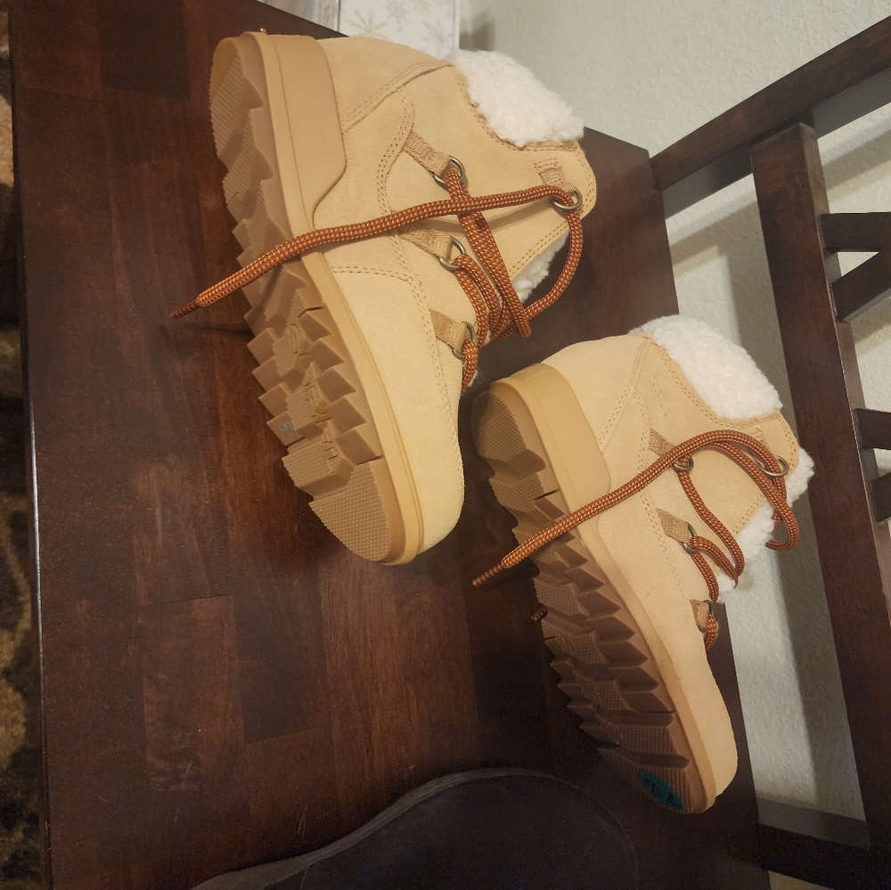 Sorel boots 7.5